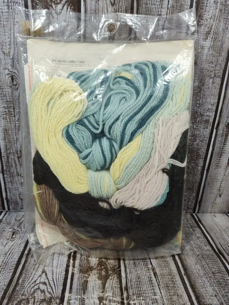 1985 Bernat WN7016 Storm Tide Needlepoint Kit 16"x20" Frame 1985 New Sealed - Picture 6 of 6